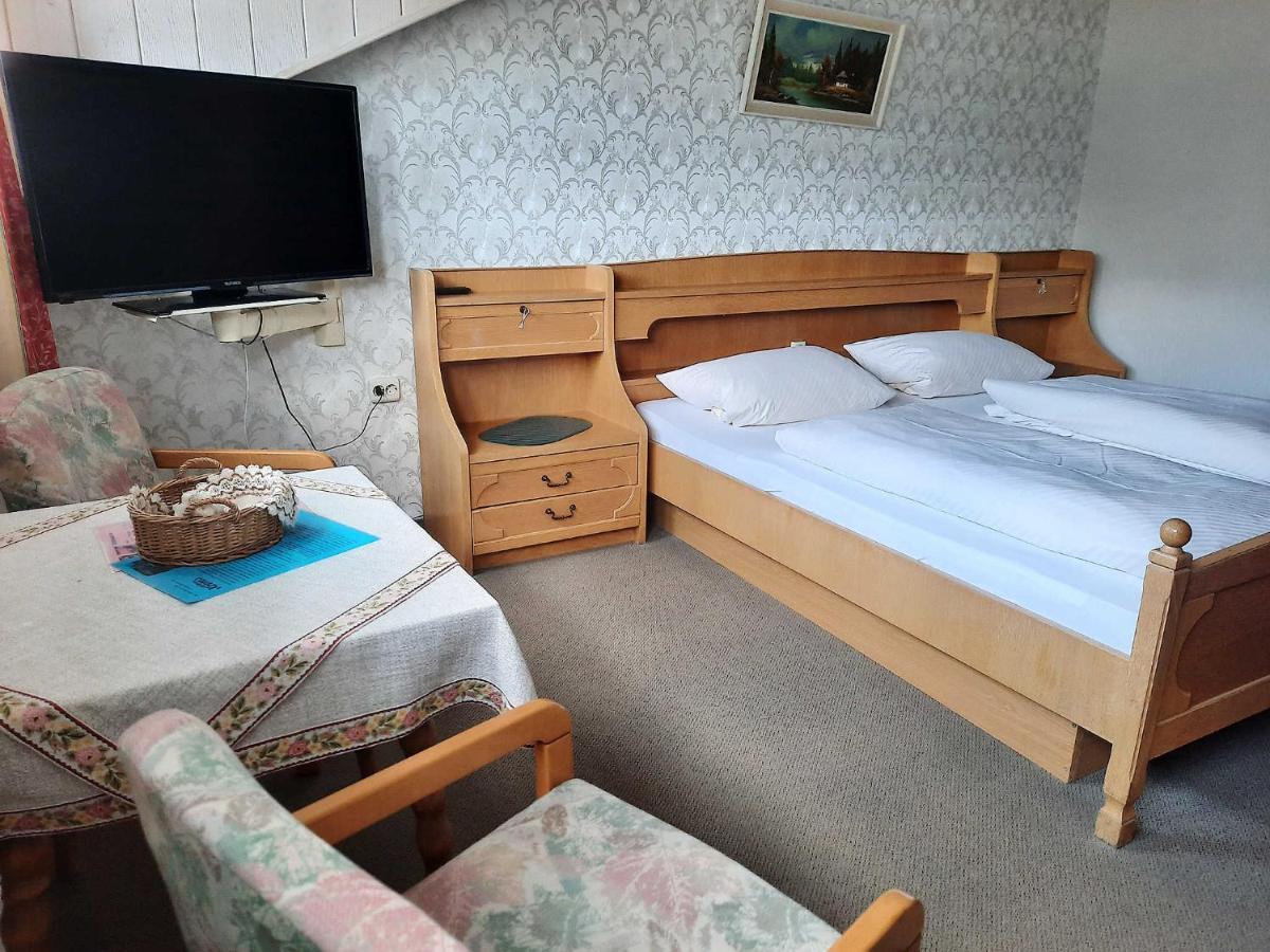 Cafe Pension Krems Waischenfeld Bagian luar foto